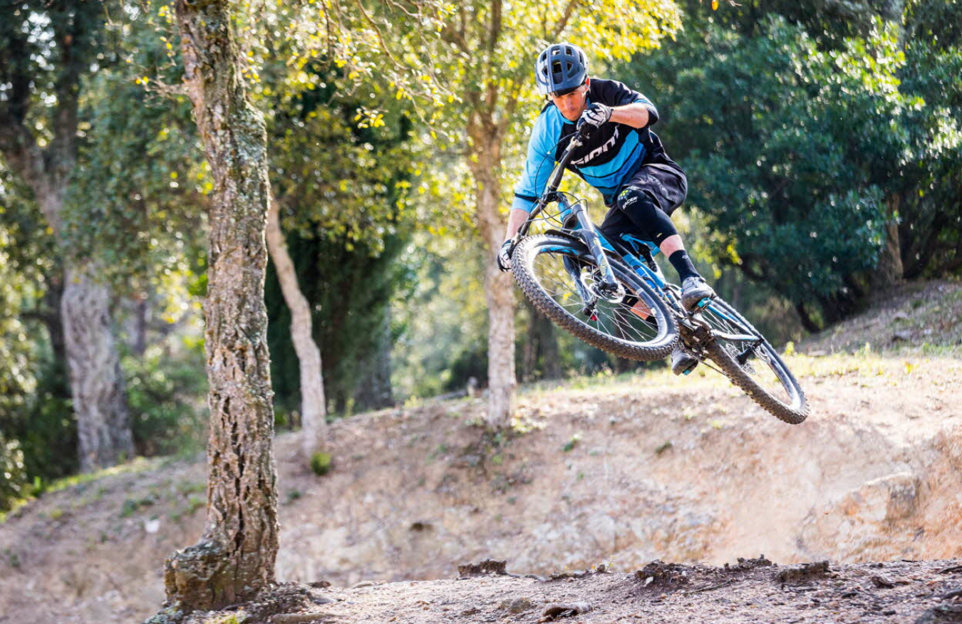 How to achieve puncture proof mountain bike tyres