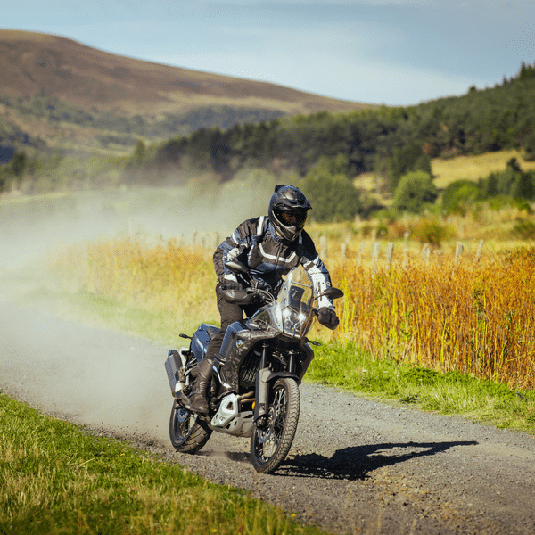 mo-1581_tire_michelin_anakee-adventure-2_ww_features-and-benefits-3_nosignature_square_web.